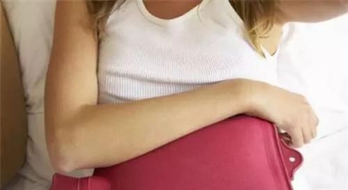 腹股沟|女生来月经时,多吃这4物,做好2件事,子宫干干净净,远离妇科病