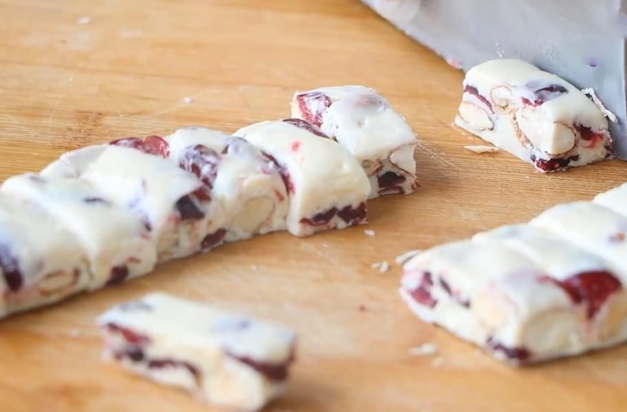 香甜美味的牛轧糖其实很简单,在家做卫生又放心,赶紧学习下吧