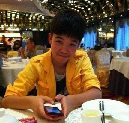 易虎臣:《变形计》最“成功”的富二代,害家庭破产毁掉妹妹一生