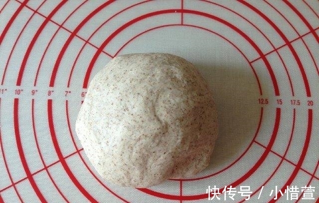 烤盘|教你做款少油少糖的面包,外形可爱像甜甜圈,主要是更健康