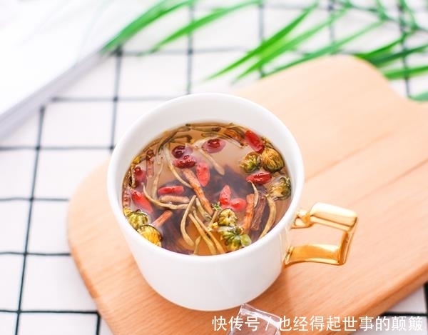 湿气|夏天常喝的4款茶，降火去湿气，身体一年都受益，自己在家就能做