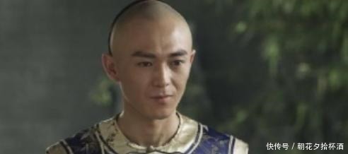 官员要求众才子做对联,此人受尽白眼,说出一对联,众人立马闭嘴!