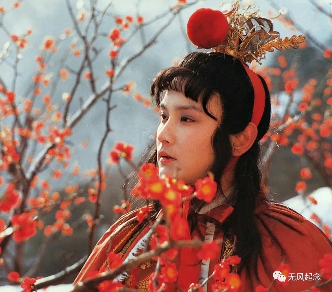 曹公@秦可卿去世的时候,为何贾宝玉会吐血?曹公没好意思说出来