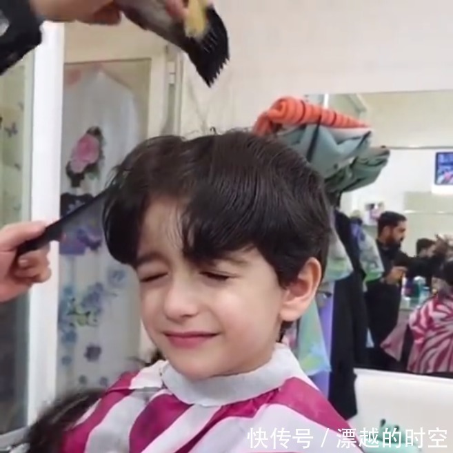 理发|男童去理发，被剪成了“迷你谢广坤”，看完自己的形象男童都笑了