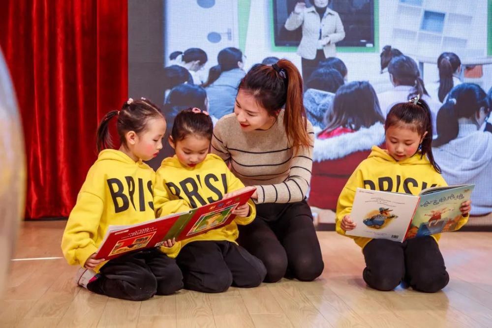 阅读特色课|青青草幼儿园：早期阅读