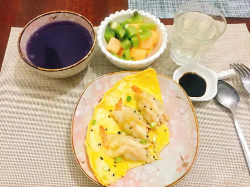 儿子隔三差五要吃此早餐，平底锅一烙10分钟就上桌，解馋还顶饱