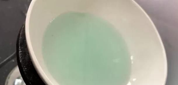 遍寻不到“酸性土”的情况下，该怎么让养花土从碱性变酸性？