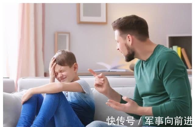 杀手锏|“再不听话我就走了”,父母自认为的“杀手锏”,正是伤娃的利器