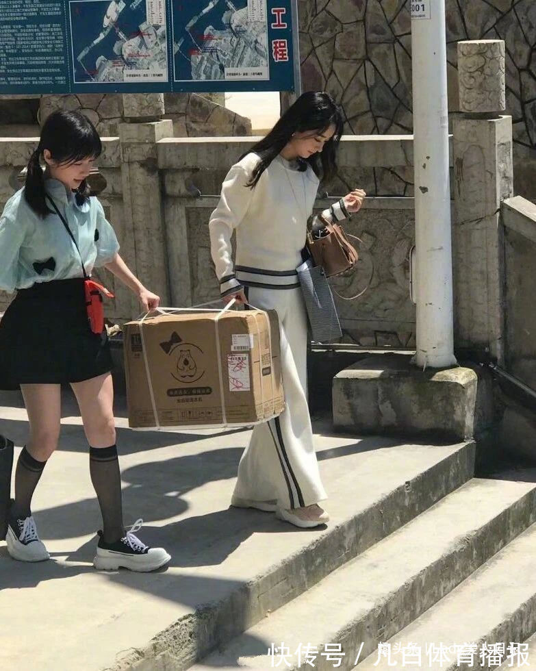 赵丽颖资源被截胡?《中餐厅》路透图挺水灵的,综艺资源依旧强大