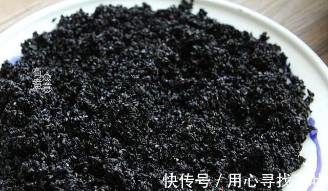 掉发|秋天到了，吃核桃栗子不如吃它，经常掉发多吃点，泡着吃真香啊！