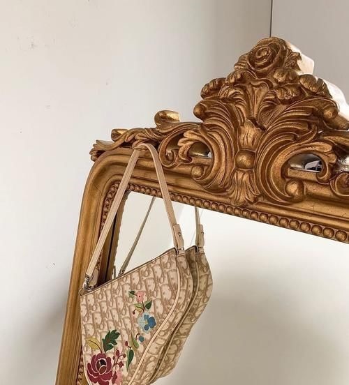 精品包 精品包怎么挑“保值”?一学就会的5招挑选技巧,内行人不凑热闹