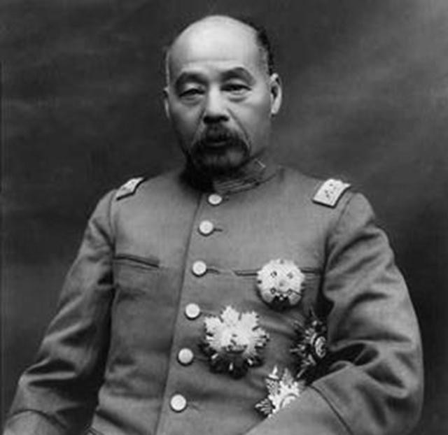 中南海里养了几百年的鱼,被冯国璋捞出来卖了