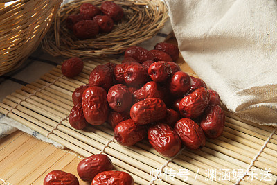 红枣|“红枣”和“灰枣”有什么不同枣农二者差别很大,别再买错了