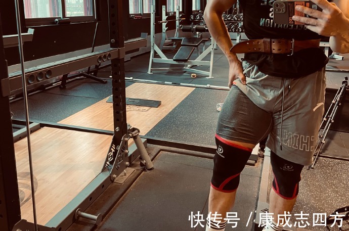 训练|身高不够肌肉来凑，擅长力量训练，拥有高耸入云的迷人斜方肌！