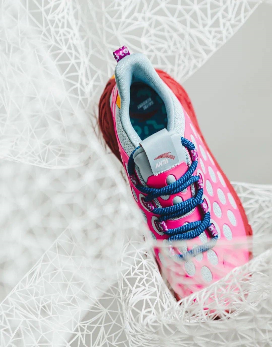 破圈的「巢鞋」,对运动品牌究竟意味着什么?