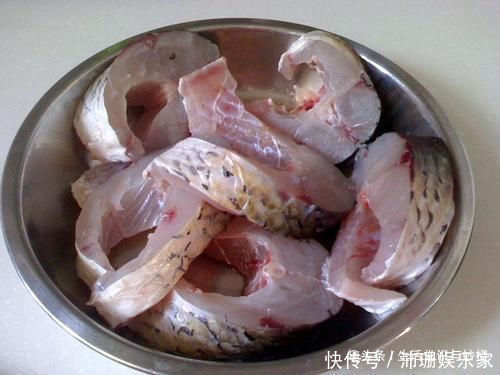 鲜嫩|草鱼“最好吃”的做法,不煎不炸,肉质鲜嫩无腥味,吃比饭店的香