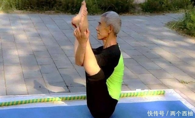 中风的几率|减少脑血管垃圾,预防脑中风,多喝3水,它惧怕的3事少做