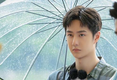 袁成杰|大张伟萌生去意？被曝辞去《天天向上》主持人，频繁翻车易被殃及