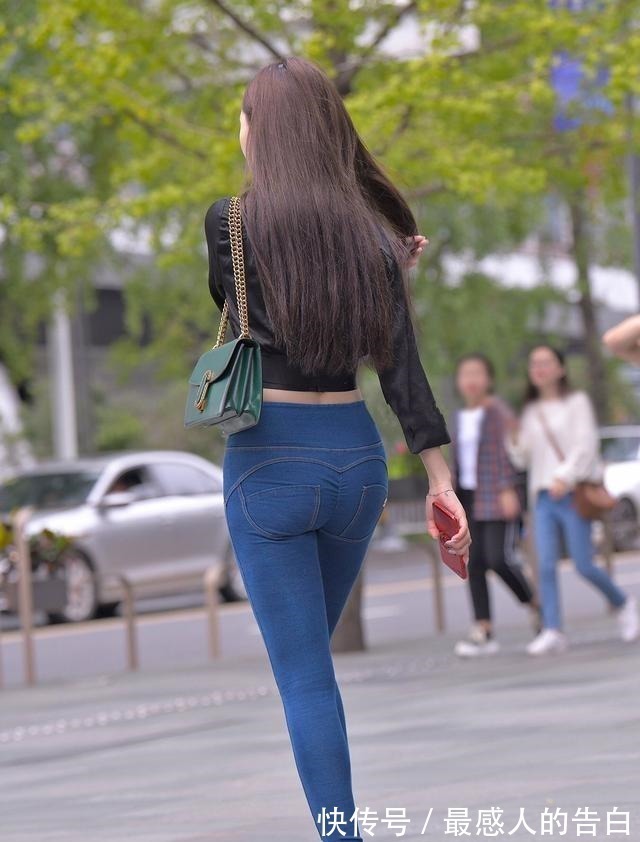 长版 束腰贴身的瑜伽裤,兼顾美感与舒适度,超级吸睛!