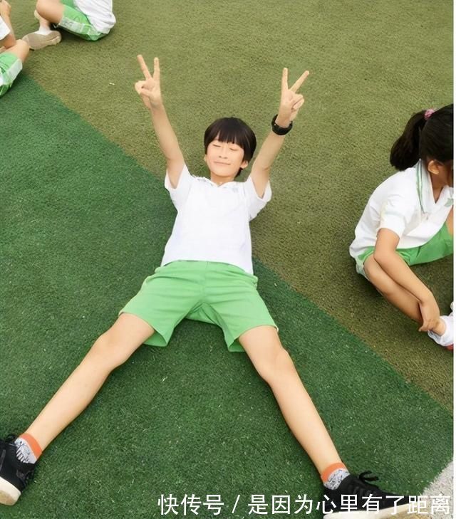 同龄人|孩子腿部有2个特点,是大长腿的“特征”,长得晚也能后来居上