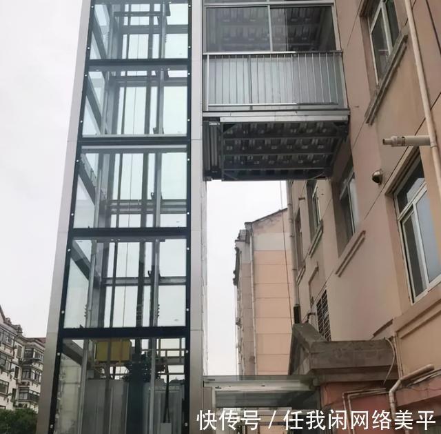 电梯|当初坚持给老楼加装电梯的住户,如今要面临什么2个问题很现实
