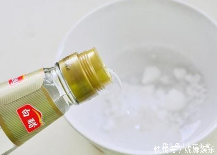 发面时嫌太慢?滴几滴“它”,20分钟发满盆,柔软蓬松口感好