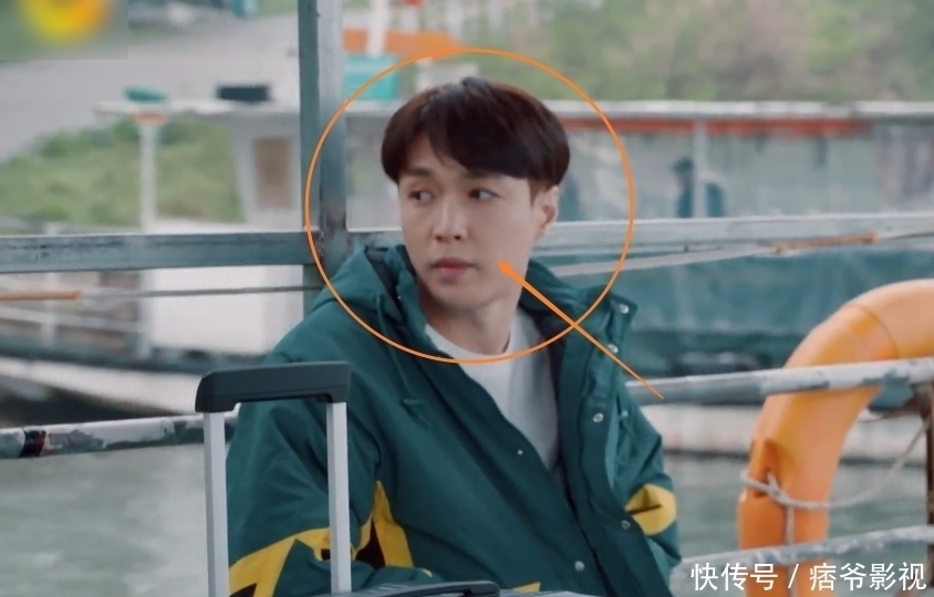 张艺兴|张艺兴最后到蘑菇屋,嘉宾们见到他的反应引关注,人缘好坏很显然