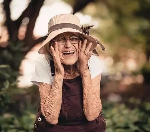 血脂|42岁大哥查出高血脂，坚持每天吃苦瓜，3个月后，血脂降了吗？