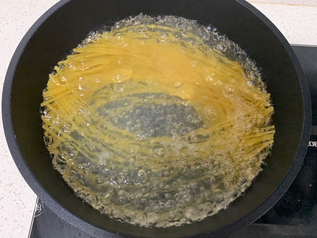 这水果12块一个,用来煮面,奶香浓郁,营养极高,贵点也值