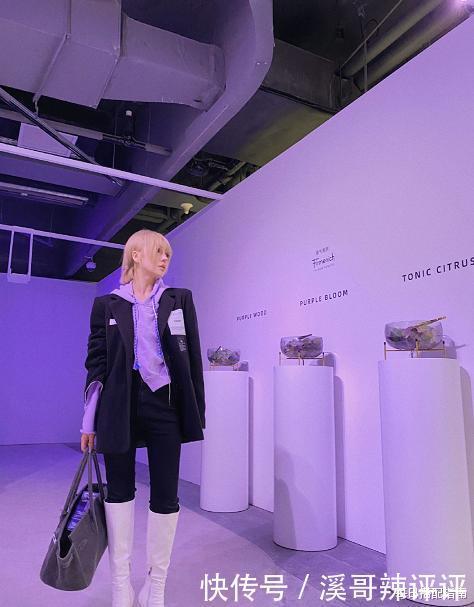 时髦|今秋火了一种穿法,叫“外套+卫衣”,时髦减龄,闭眼穿都不会错