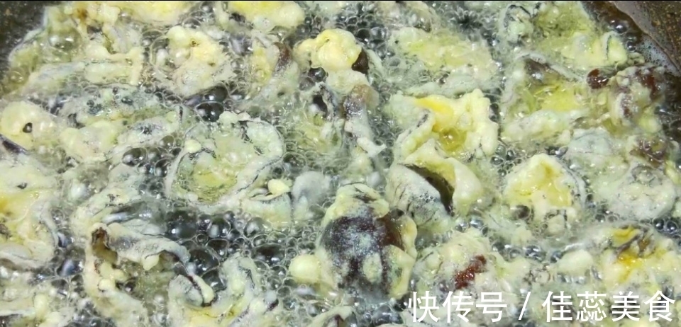 解馋|半碗木耳加2个鸡蛋，试试这个独特的做法，口感鲜香味美，好解馋