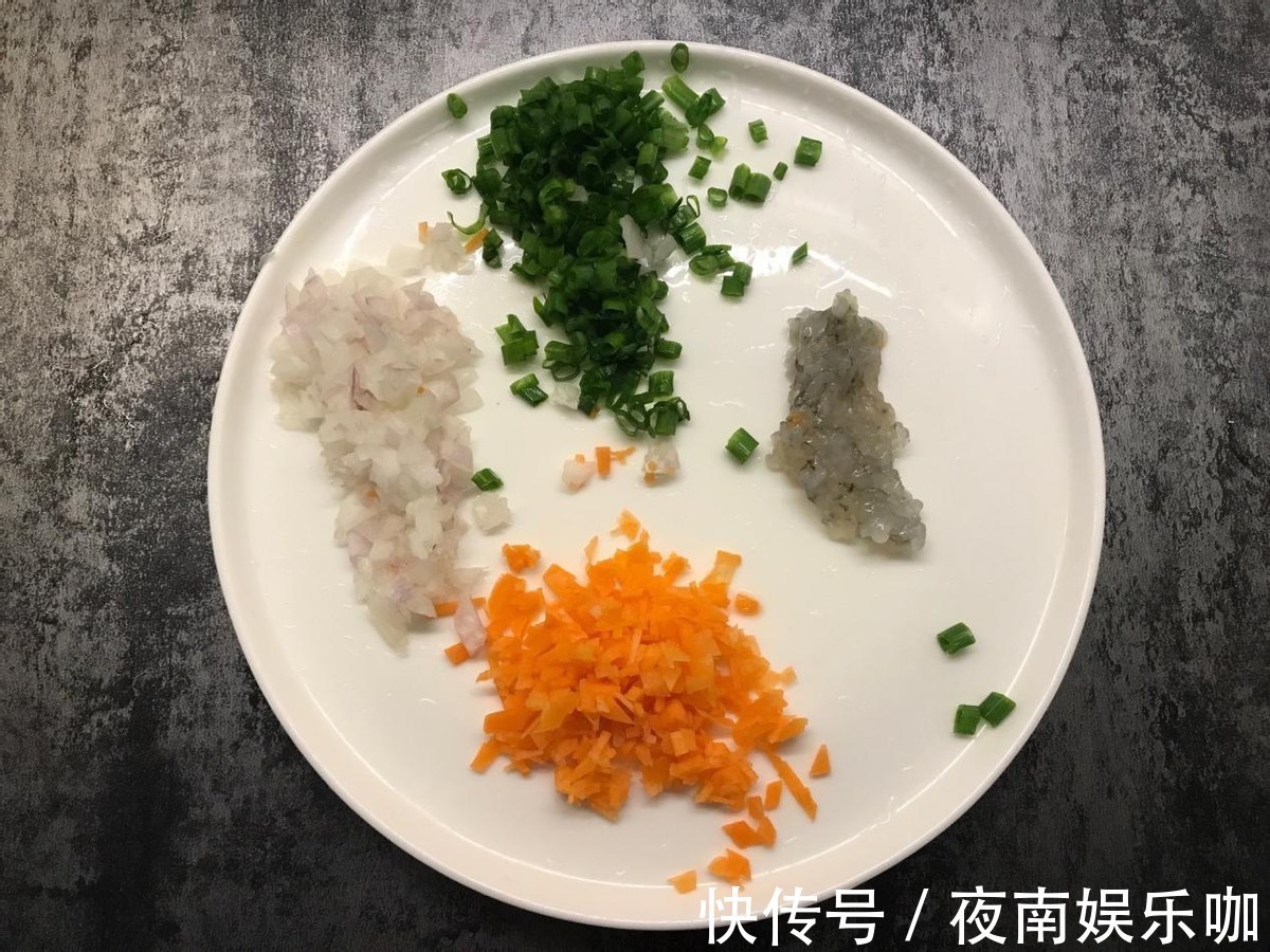 鸡蛋|精致细腻,口感丝滑,在家做营养高的鸡蛋卷