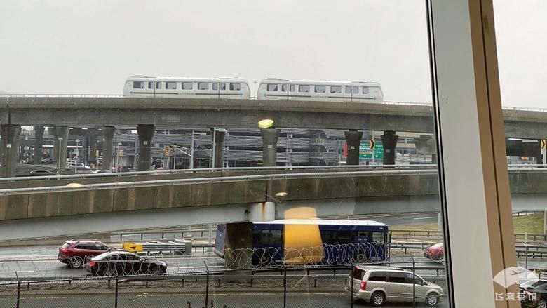 中年|拔草东航豪华头等舱传说中的丘比特大床房,飞行体验究竟如何