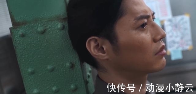 慢镜头|你以为伽古拉看见艾斯露出的是不屑的表情?其实他在掩饰心中的狂喜