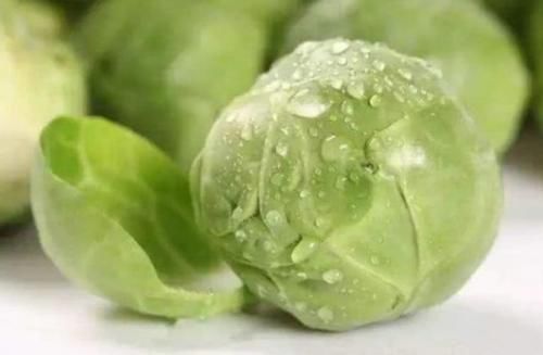 人到中年想长寿,不妨多吃以下4种食物,补钙又补锌、美容又养颜