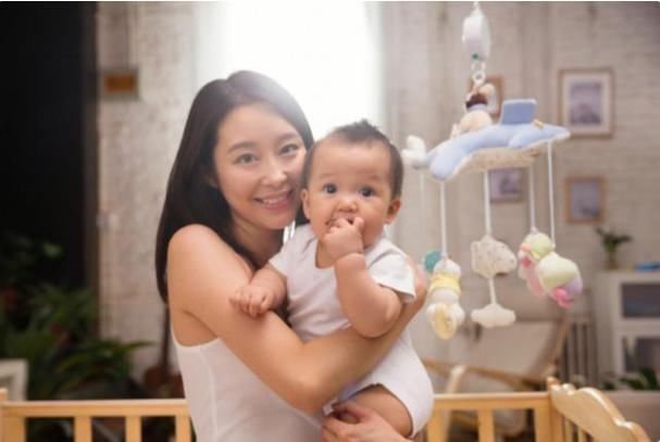 过度肥胖|孩子到了6个月就要断奶？关于母乳的几个问题，宝妈要提前知道