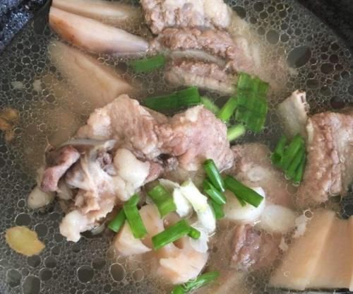 蓮藕和此物一起搭配，清新口氣，血管通暢無阻，常吃美白皮膚