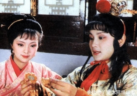 红楼梦|红楼梦中,贾母替宝钗装饰屋子,不是讨厌她,而是提点她