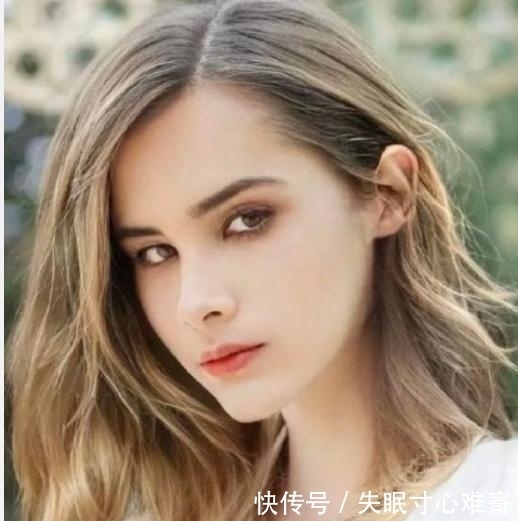 利路修|“笋丝”们利路修发福利来了,渔网装和光腿装你来不来看