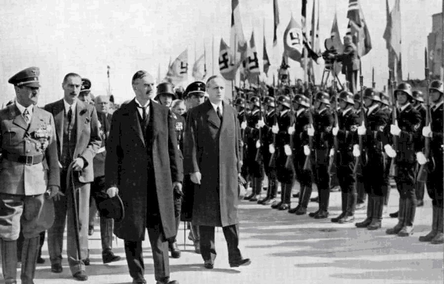 希特勒|希特勒最霸气的3句话,句句让士兵热血沸腾,最后一句最经典