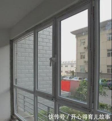 装修|有钱人封阳台都不用塑钢了,现在都流行的,台风天鸽来了都不