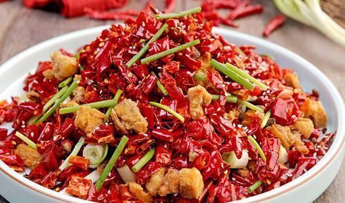 天一冷，我家就爱吃此菜，比吃猪肉便宜，香辣下饭，太过瘾了