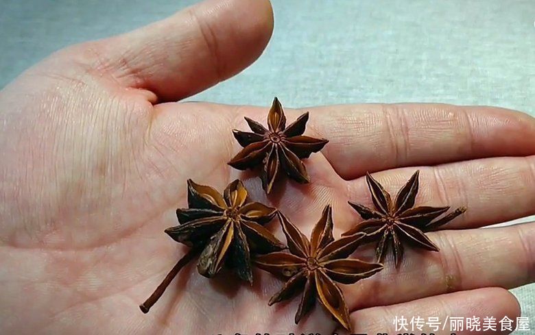 炖鸡汤，切记“三放”“三不放”的小窍门，汤鲜味美，好喝无腥味