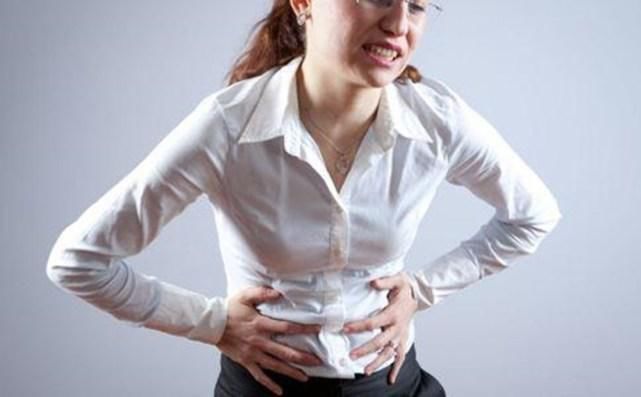 暖心|准妈妈临产前宫缩痛,丈夫暖心举动让网友称赞,这辈子嫁对人了!