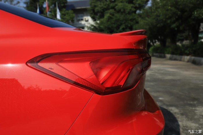 奶爸|准奶爸的座驾福克斯ST-line，颜值与性能齐飞