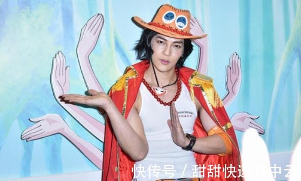 cos|同样是cos火拳艾斯,前三位都是在模仿,只有他敢用真火
