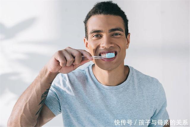 年轻|男性开始衰老时,多半会有“1臭2大2小”,若没有,恭喜还很年轻