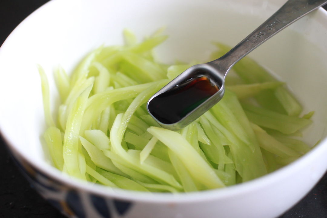 春季刮油菜，试试这一道，制作简单口感佳