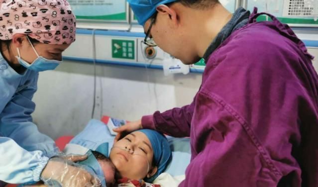 小霞|怀孕37周的孕妈肚子又硬又紧,赶紧入院待产,医生检查完说了4个字