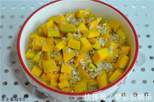 南瓜丁|秋天减肥,别再吃黄瓜啦!此菜是“减肥王”,清爽解暑,比肉还香